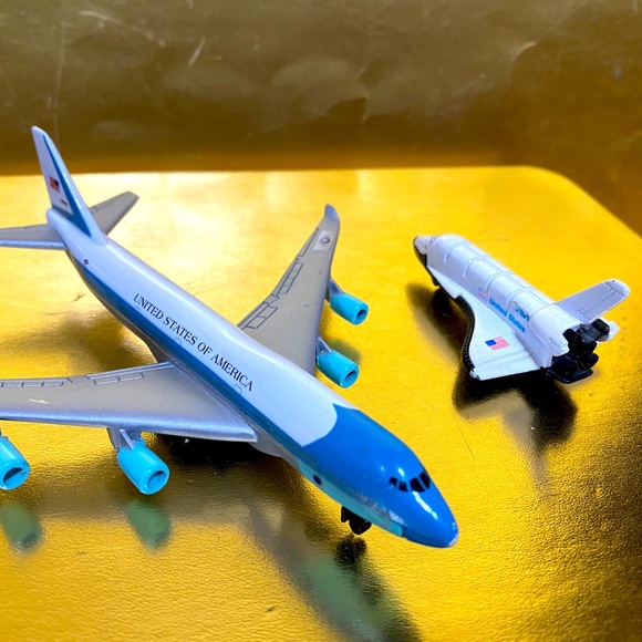 AIR FORCE ONE USA PRESIDENT BOEING 747 & USA NASA SPACE SHUTTLE COLLECTIBLE - Picture 4 of 13